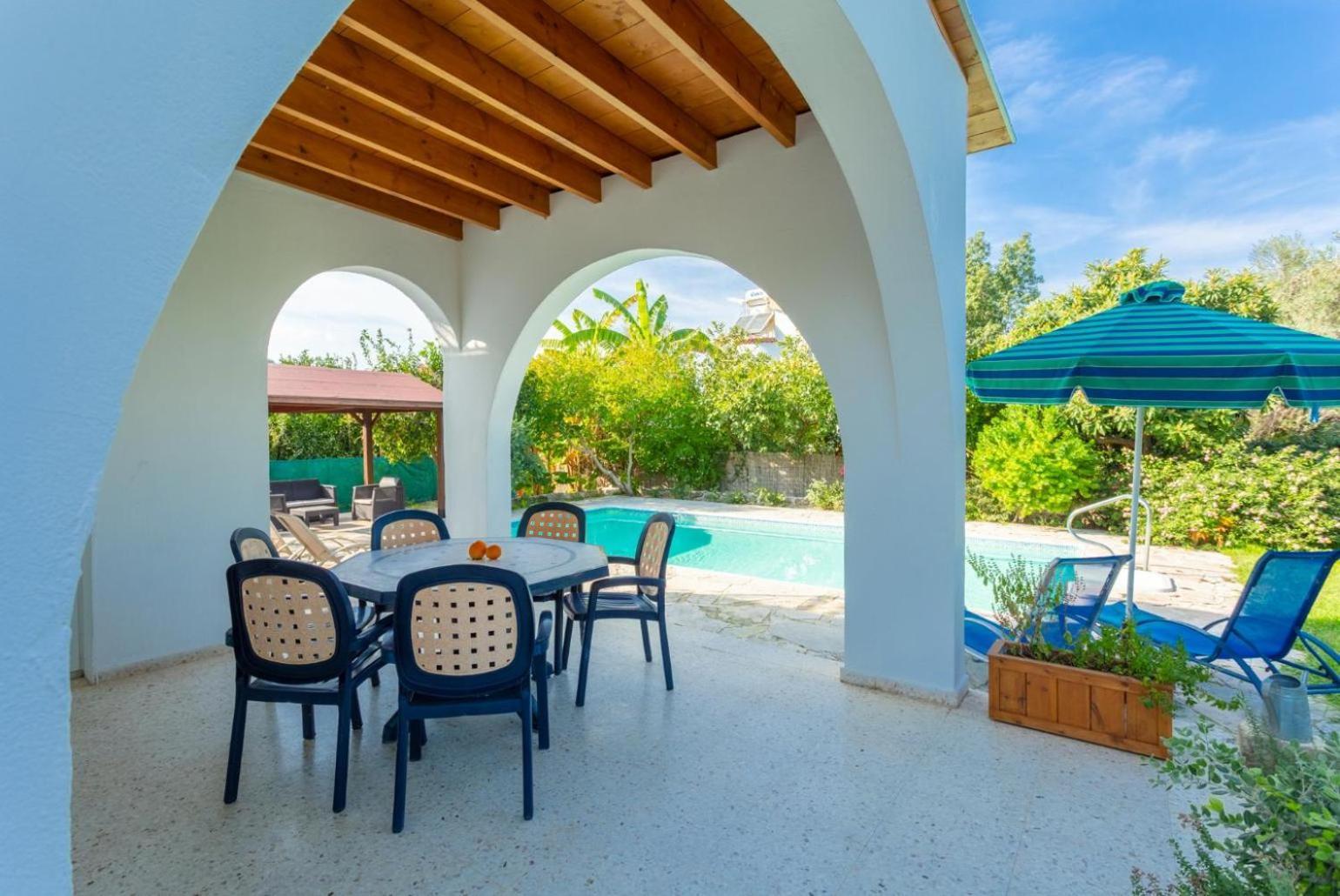Sun Beach Villa Tria Polis Zewnętrze zdjęcie