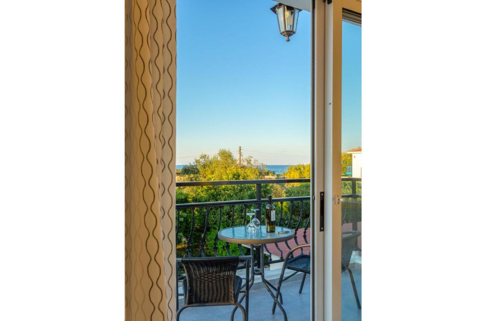 Sun Beach Villa Tria Polis Zewnętrze zdjęcie