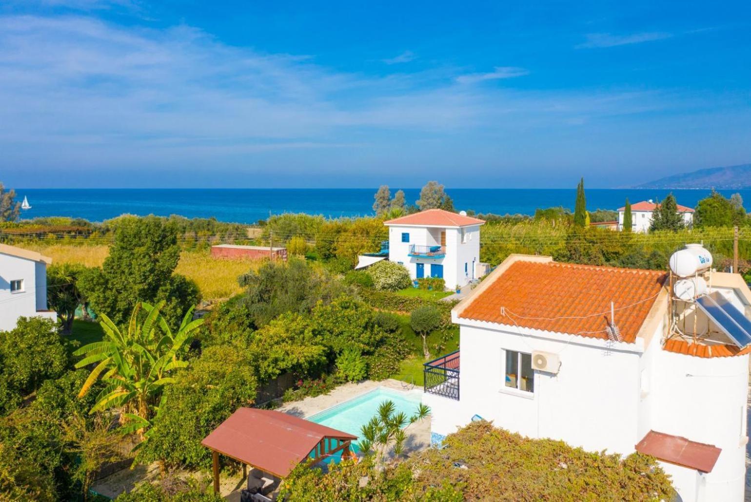 Sun Beach Villa Tria Polis Zewnętrze zdjęcie