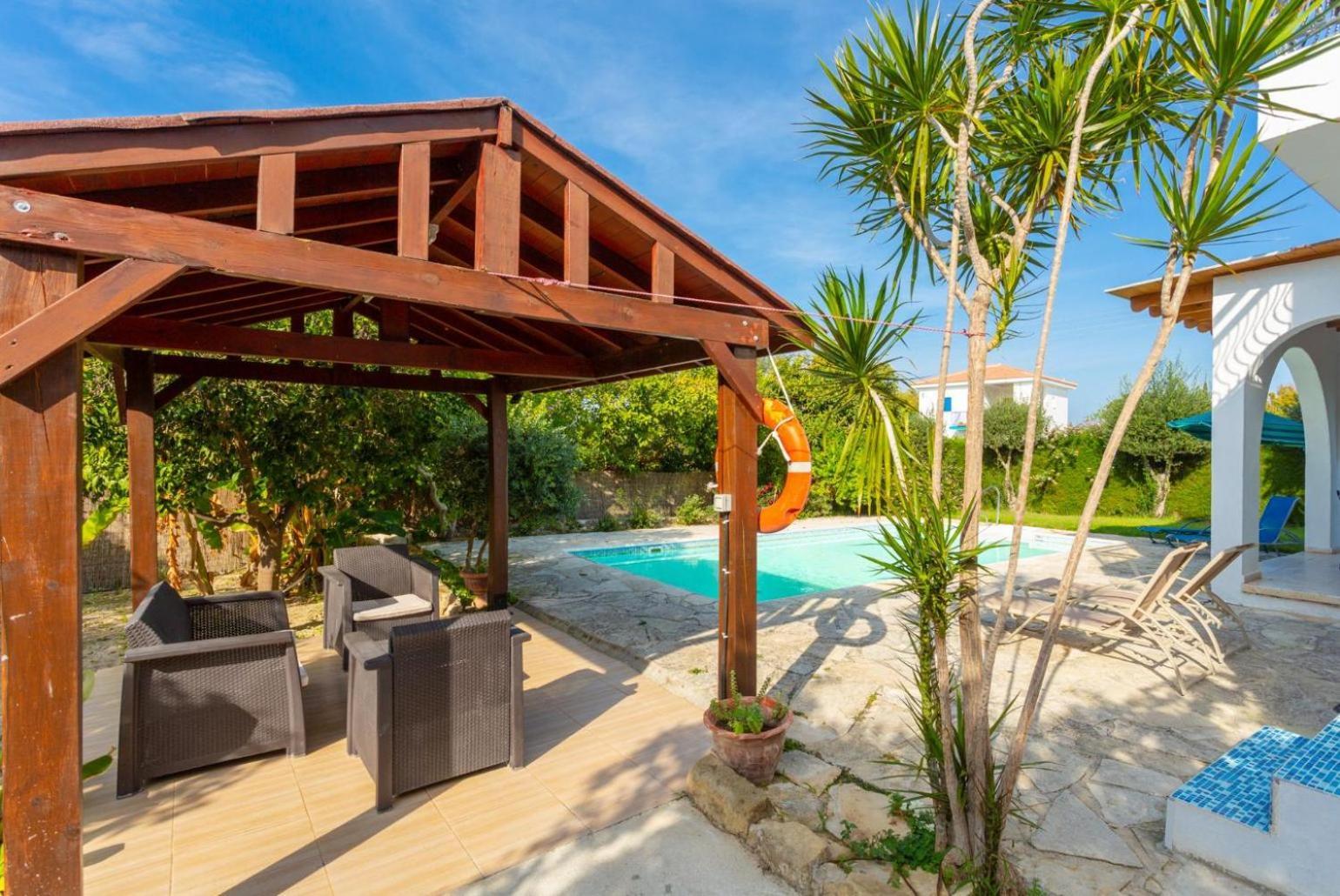 Sun Beach Villa Tria Polis Zewnętrze zdjęcie